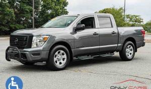 Nissan TITAN 2022