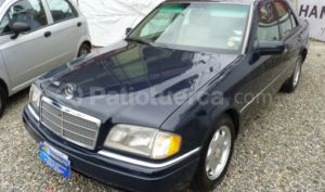 Mercedes Benz—™ C220 1996