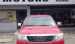 foto de Autos marca Toyota seminuevo modelo Hilux CD 4x2 año 2014 en Latacunga