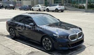 foto de Autos marca BMW seminuevo modelo 520i año 2025 en Guayaquil