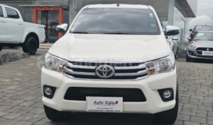 foto de Autos marca Toyota seminuevo modelo Hilux CD 4x2 año 2022 en Cuenca