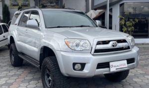 foto de Autos marca Toyota seminuevo modelo 4Runner año 2008 en Ambato