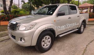 foto de Autos marca Toyota seminuevo modelo Hilux CD 4X4 año 2013