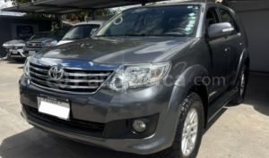 foto de Autos marca Toyota seminuevo modelo Fortuner año 2013