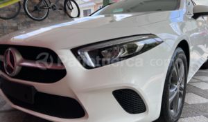 Mercedes Benz—™ 200 2020