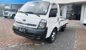 Kia K3000 2015