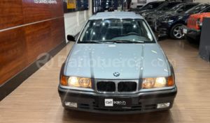 foto de Autos marca BMW seminuevo modelo 325i año 1993 en Quito