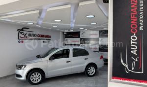 foto de Autos marca Volkswagen seminuevo modelo Voyage año 2014 en Quito