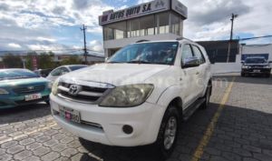 foto de Autos marca Toyota seminuevo modelo Fortuner 4.0 año 2008 en Quito