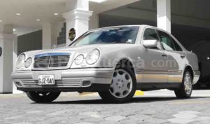 Mercedes Benz—™ E320 1997