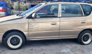 Kia Carens 2002
