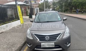 foto de Autos marca Nissan seminuevo modelo Versa año 2015 en Cuenca
