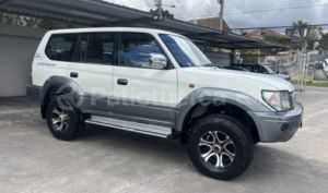 foto de Autos marca Toyota seminuevo modelo Land Cruiser año 2002