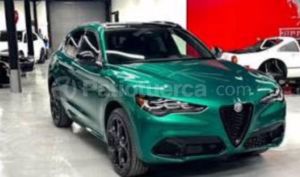 foto de Autos marca Alfa Romeo seminuevo modelo STELVIO año 2025 en Quito