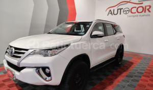foto de Autos marca Toyota seminuevo modelo Fortuner 2.7 año 2018 en Quito