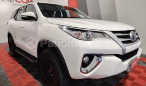 foto de Autos marca Toyota seminuevo modelo Fortuner 2.7 año 2018 en Quito