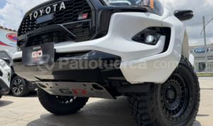 foto de Autos marca Toyota seminuevo modelo Hilux CD 4x4 Diesel año 2026 en Cuenca