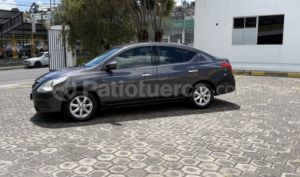 foto de Autos marca Nissan seminuevo modelo Versa año 2019