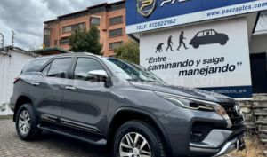 foto de Autos marca Toyota seminuevo modelo Fortuner 4.0 año 2024