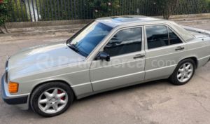 Mercedes Benz—™ 190E 1990