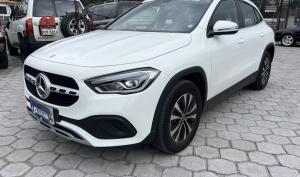 Mercedes Benz GLA 200 2021