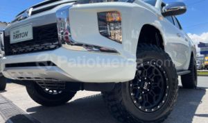 foto de Autos marca Mitsubishi seminuevo modelo L200 Triton año 2022