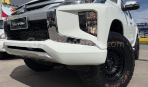 foto de Autos marca Mitsubishi seminuevo modelo L200 Triton año 2022