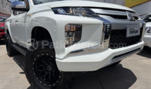 foto de Autos marca Mitsubishi seminuevo modelo L200 Triton año 2022