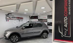foto de Autos marca Renault seminuevo modelo STEPWAY INTENS FASE II año 2025 en Quito
