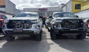 foto de Autos marca Toyota seminuevo modelo NEW HILUX 2.4 CD 4X4 año 2027