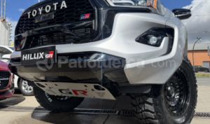foto de Autos marca Toyota seminuevo modelo Hilux CD 4x4 Diesel año 2027 en Cuenca
