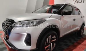 foto de Autos marca Nissan seminuevo modelo Kicks Drive año 2024 en Cumbayá
