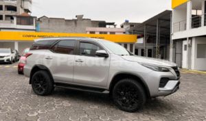 foto de Autos marca Toyota seminuevo modelo New Fortuner año 2022