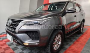foto de Autos marca Toyota seminuevo modelo New Fortuner año 2024
