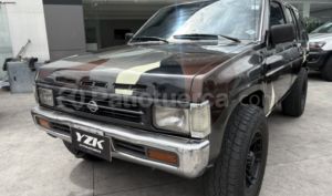 foto de Autos marca Nissan seminuevo modelo Pathfinder año 1993 en Quito