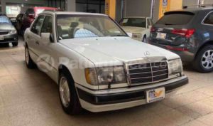 Mercedes Benz—™ 400 E 1993