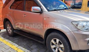 foto de Toyota Fortuner 2.7 2011