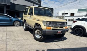 foto de Autos marca Toyota seminuevo modelo Land Cruiser año 1990 en Ambato