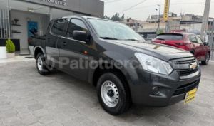 foto de Autos marca Chevrolet seminuevo modelo D-MAX CRDI 2.5 CD 4X2 TM DIESEL año 2024