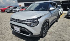 foto de Kia Carens 2025