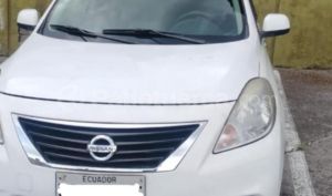 foto de Nissan Versa 2013