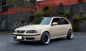 foto de Autos marca Volkswagen seminuevo modelo Gol 1.8 año 2003 en Quito
