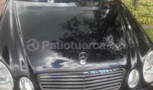 Mercedes Benz—™ E320 2005
