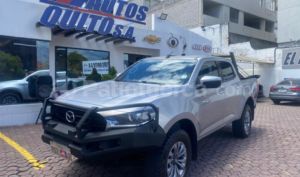 foto de Autos marca Mazda seminuevo modelo New BT-50 año 2023 en Quito
