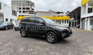 foto de Autos marca Toyota seminuevo modelo New Fortuner año 2017