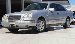 Mercedes Benz—™ E320 1997