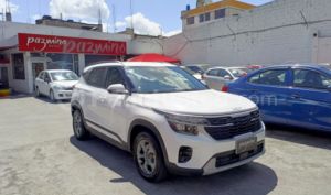 foto de Autos marca Kia seminuevo modelo Seltos EX año 2024