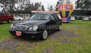 Mercedes Benz—™ E320 2000
