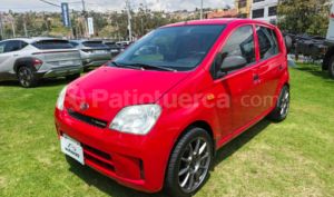 foto de Daihatsu Charade 2004