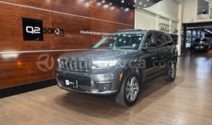 foto de Autos marca Jeep seminuevo modelo Grand Cherokee Limited año 2023